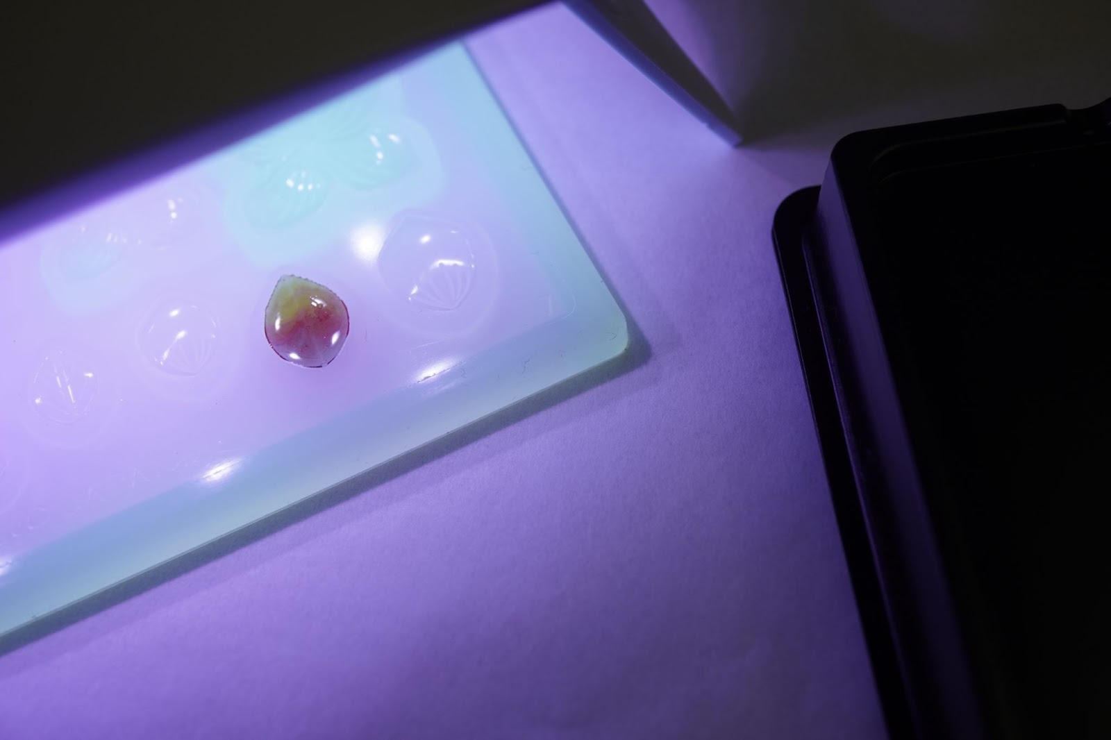 秋色ゆれるリーフピアス制作過程3