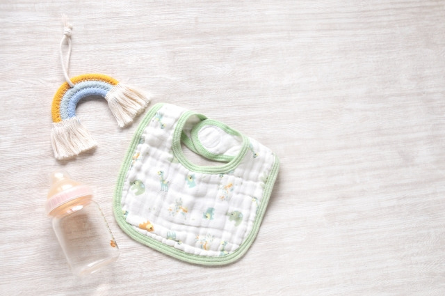 ハンドメイドベビーグッズのスタイや哺乳瓶