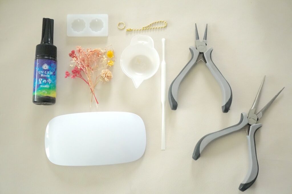 レジンアクセサリーの冬デザインを作るための道具