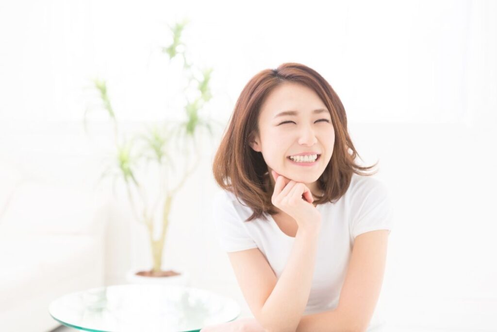 ハンドメイドが続かないという悩みが消えた女性のイメージ